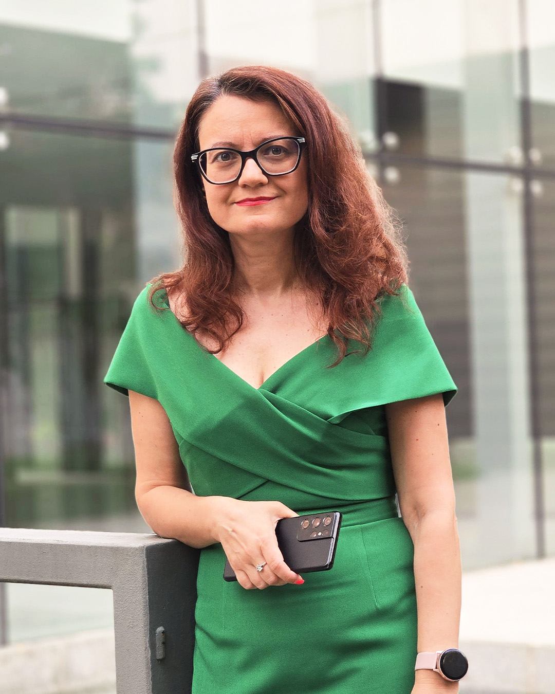 https://pdp.ro/wp-content/uploads/2024/11/Raluca_About_us.jpg